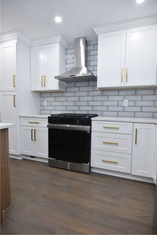 145 Mapledale Dr, Munhall, PA 15120
