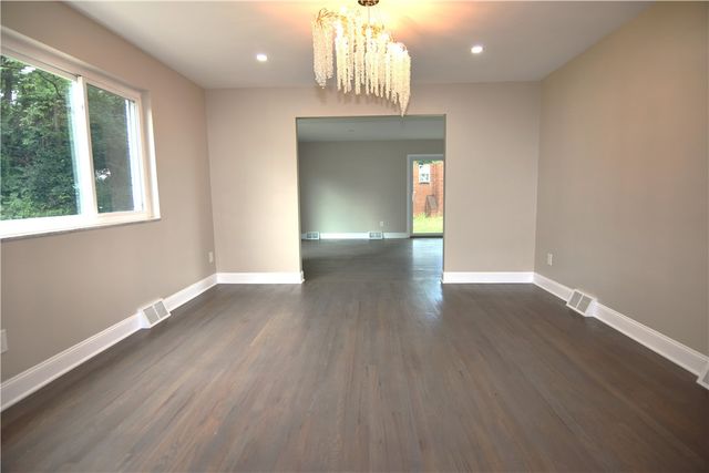 145 Mapledale Dr, Munhall, PA 15120