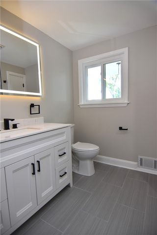 145 Mapledale Dr, Munhall, PA 15120