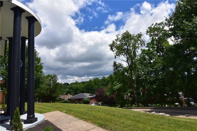 145 Mapledale Dr, Munhall, PA 15120