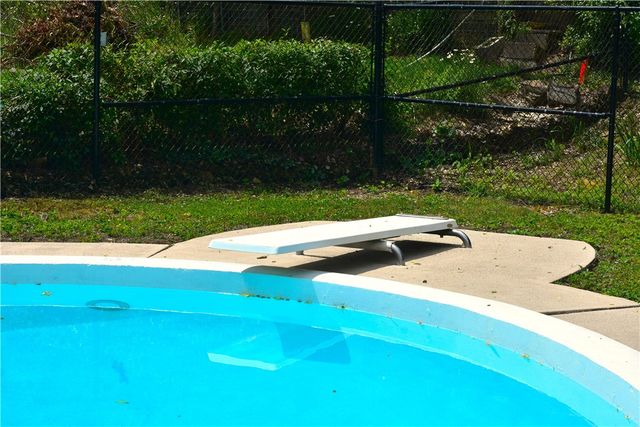 145 Mapledale Dr, Munhall, PA 15120