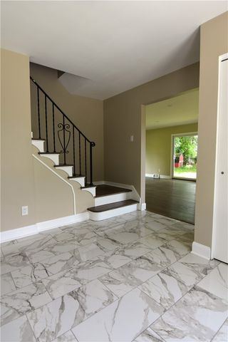145 Mapledale Dr, Munhall, PA 15120