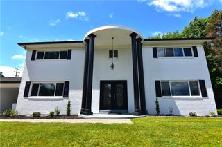 145 Mapledale Dr, Munhall, PA 15120