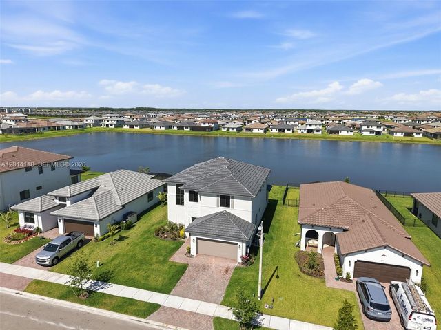 5023 OFANTO, Ave Maria, FL 34142