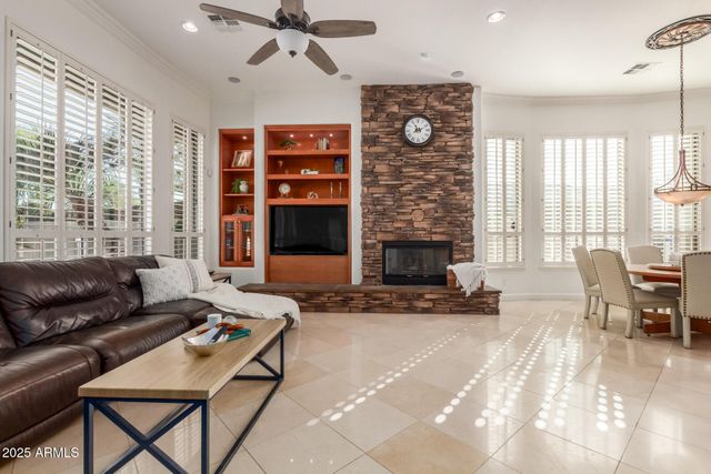 25817 N LAWLER Loop, Phoenix, AZ 85083