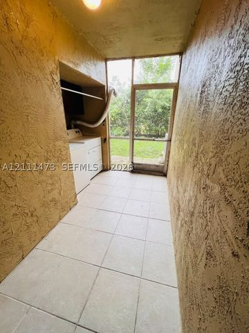 11101 Royal Palm Blvd 113, Coral Springs, FL 33065