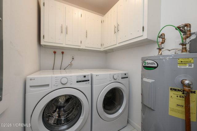 178 Amberly Drive A, Manalapan, NJ 07726