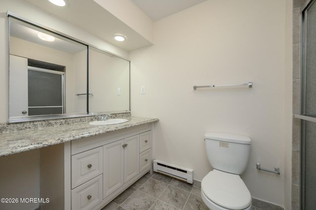 178 Amberly Drive A, Manalapan, NJ 07726