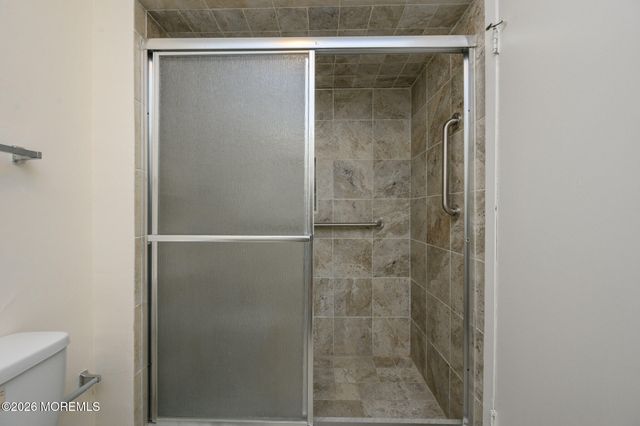 178 Amberly Drive A, Manalapan, NJ 07726
