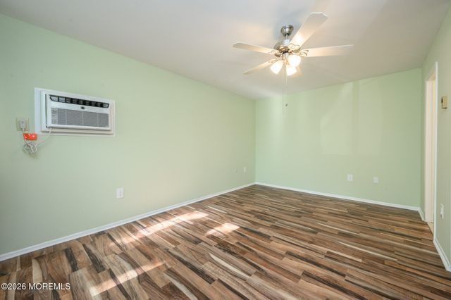 178 Amberly Drive A, Manalapan, NJ 07726