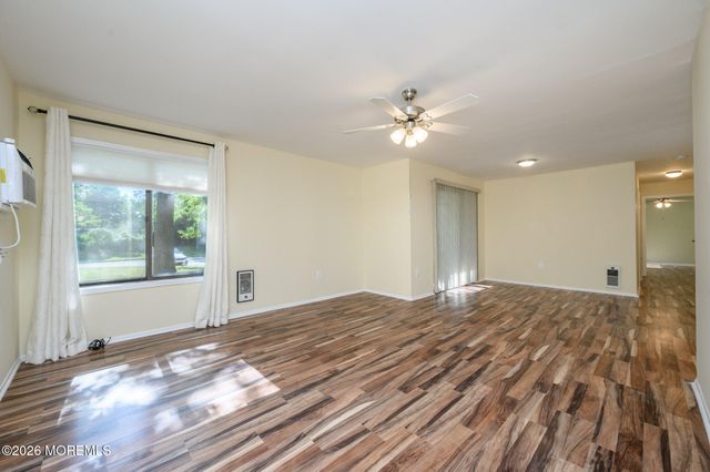 178 Amberly Drive A, Manalapan, NJ 07726