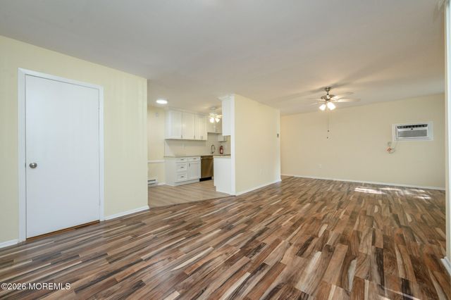 178 Amberly Drive A, Manalapan, NJ 07726