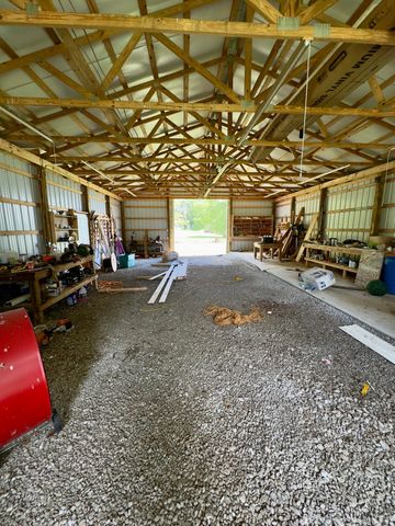 7120 N Hwy 127, Albany, KY 42602