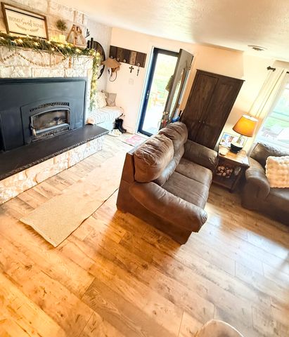 7120 N Hwy 127, Albany, KY 42602