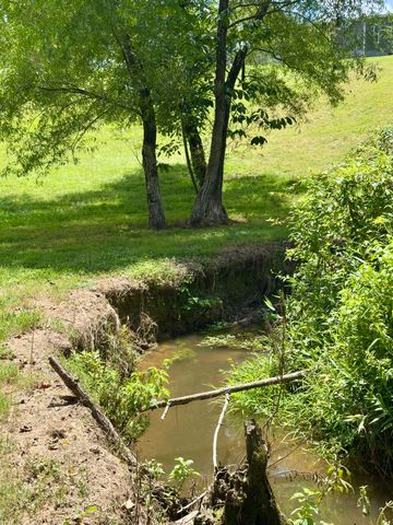 7120 N Hwy 127, Albany, KY 42602