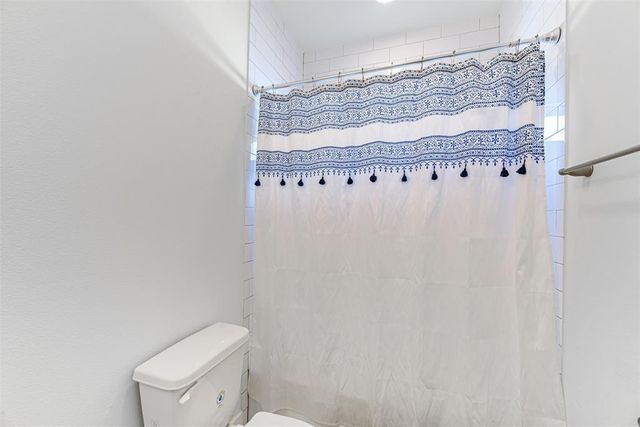 4618 Cashel Glen Drive, Houston, TX 77069