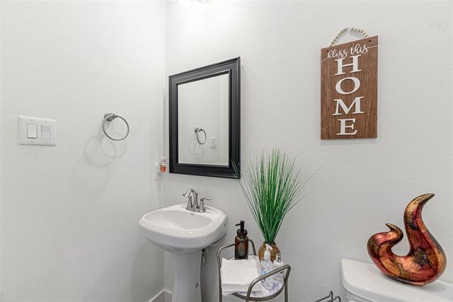 4618 Cashel Glen Drive, Houston, TX 77069