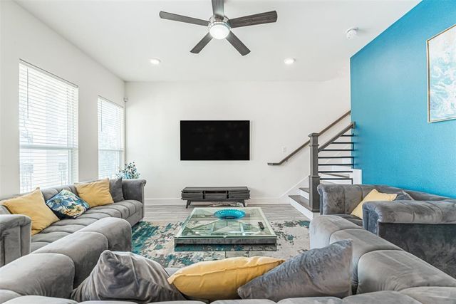 4618 Cashel Glen Drive, Houston, TX 77069