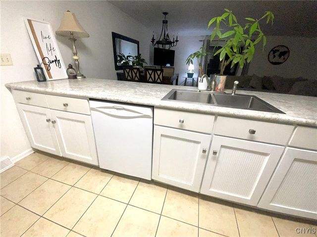 6105 Gillette Road, Cicero, NY 13039