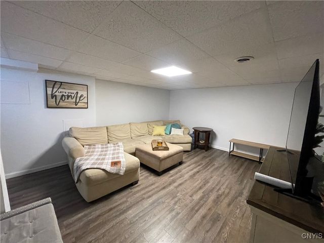 6105 Gillette Road, Cicero, NY 13039