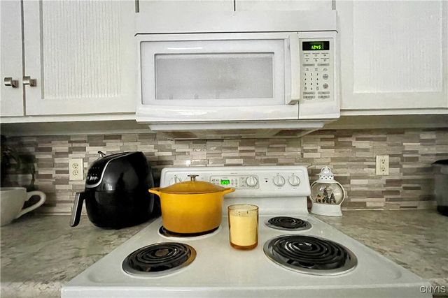 6105 Gillette Road, Cicero, NY 13039