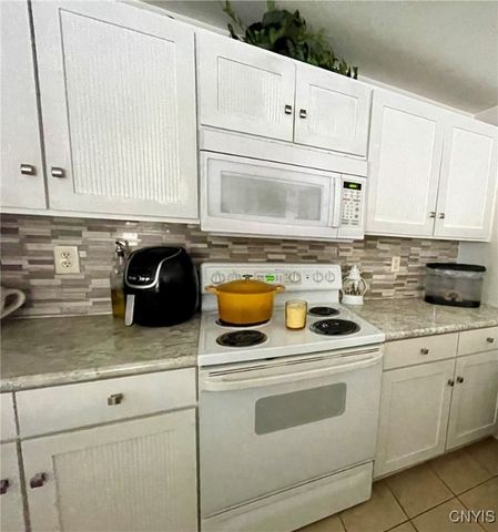 6105 Gillette Road, Cicero, NY 13039