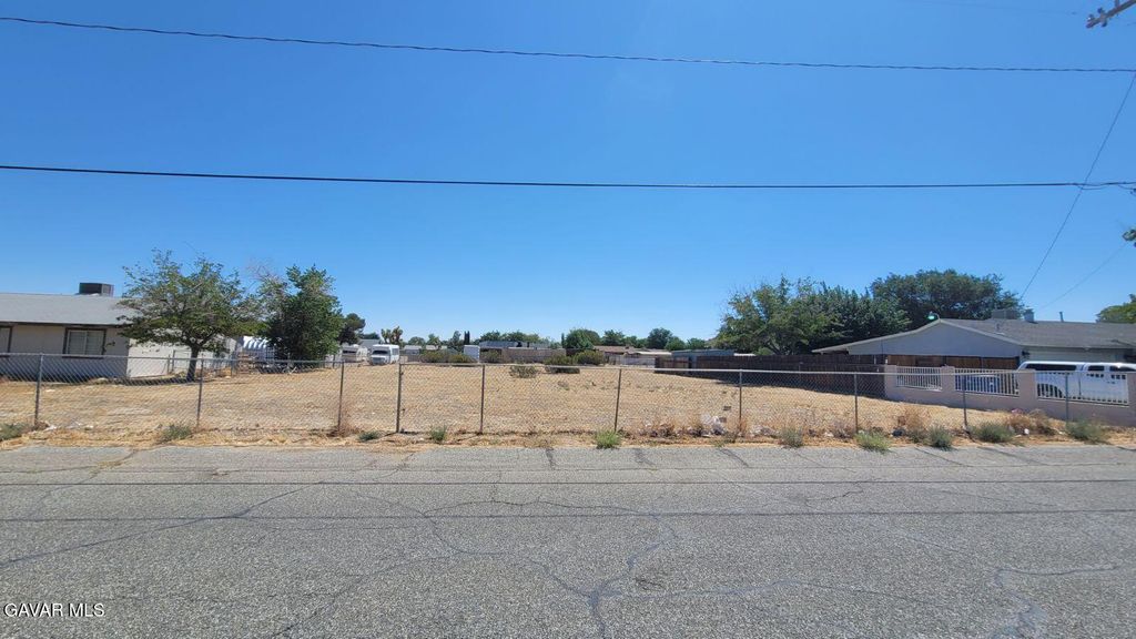 40304 167th Street, Palmdale, CA 93591