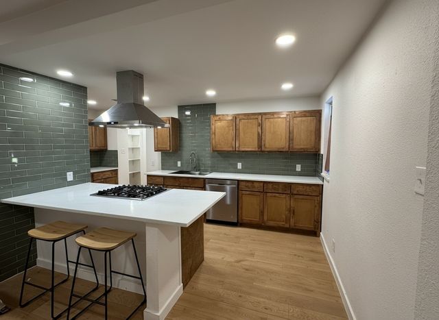 2432 Jonesboro Avenue, Dallas, TX 75228