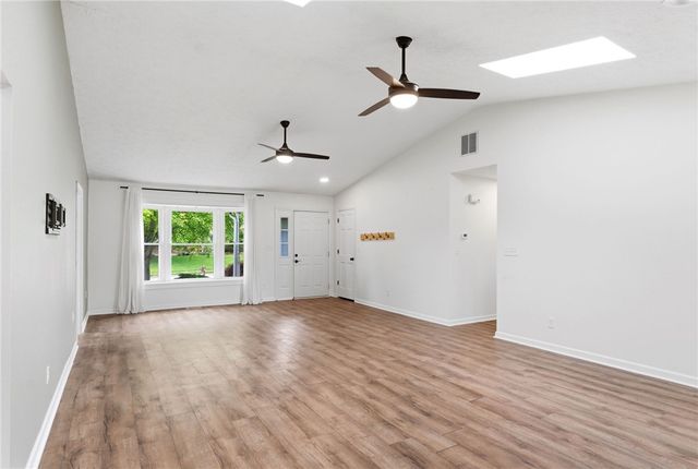 104 W Ellis Drive, Waynesville, OH 45068