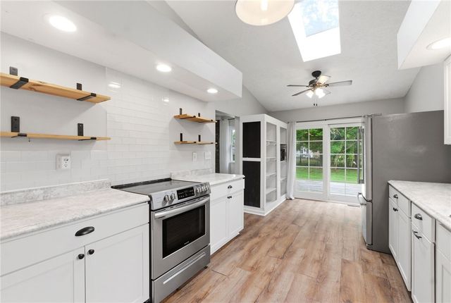 104 W Ellis Drive, Waynesville, OH 45068