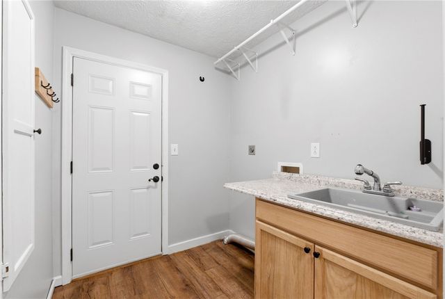 104 W Ellis Drive, Waynesville, OH 45068