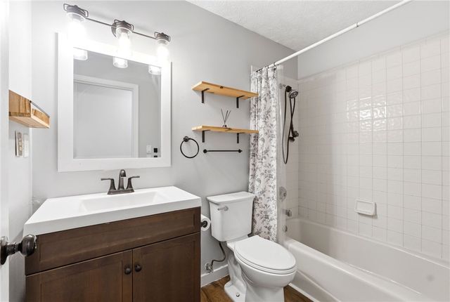 104 W Ellis Drive, Waynesville, OH 45068