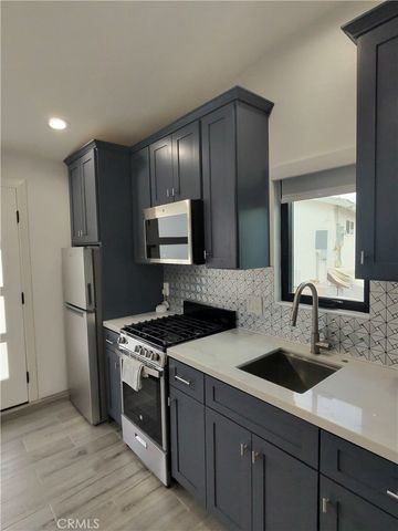 5130 E Burnett A, Long Beach, CA 90815