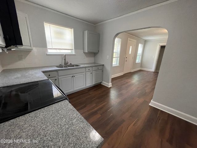 619 LINWOOD Avenue, Jacksonville, FL 32206