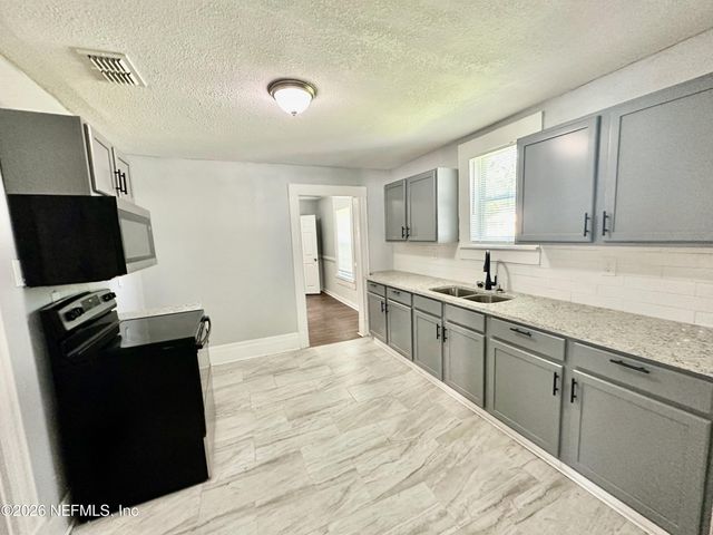 619 LINWOOD Avenue, Jacksonville, FL 32206