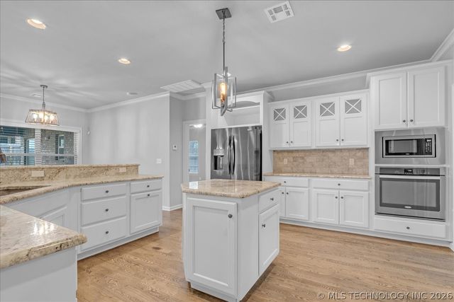6057 E 144th Street S, Bixby, OK 74008