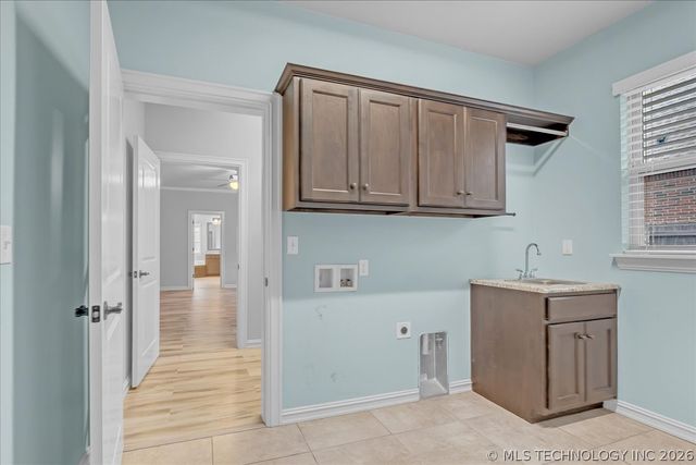 6057 E 144th Street S, Bixby, OK 74008