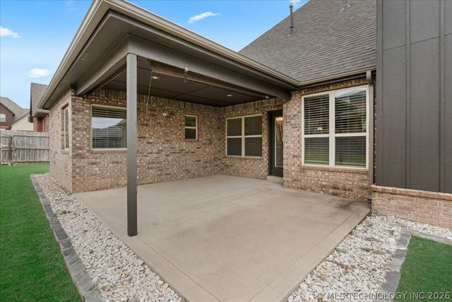 6057 E 144th Street S, Bixby, OK 74008