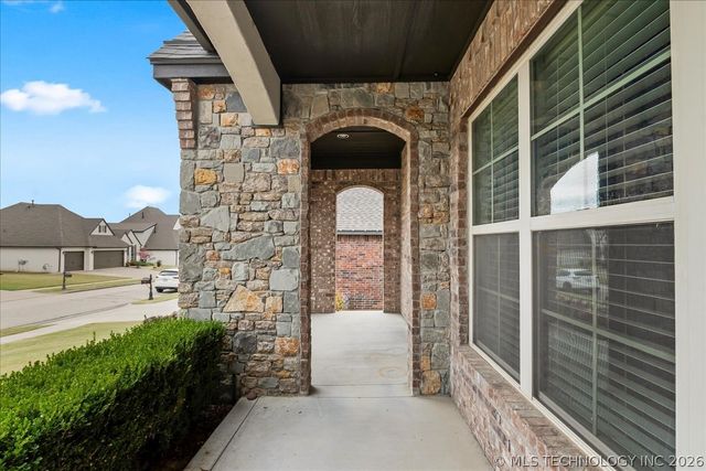 6057 E 144th Street S, Bixby, OK 74008