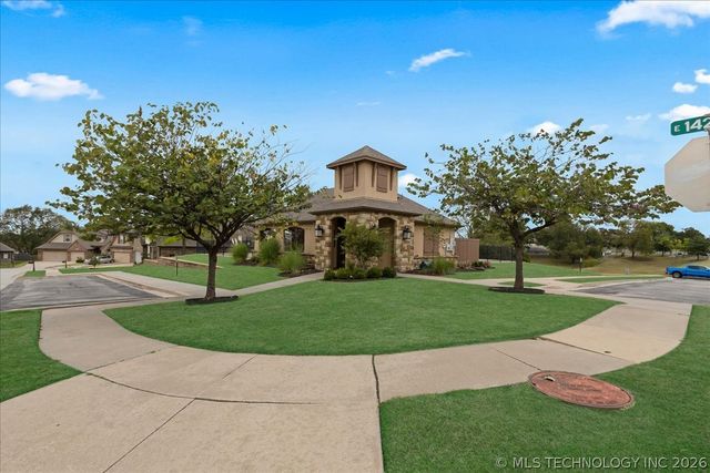6057 E 144th Street S, Bixby, OK 74008