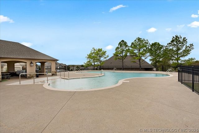 6057 E 144th Street S, Bixby, OK 74008