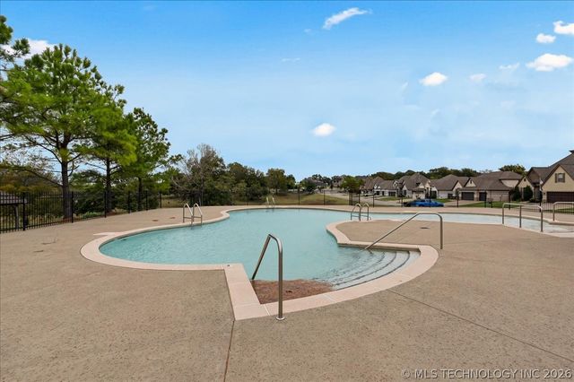 6057 E 144th Street S, Bixby, OK 74008
