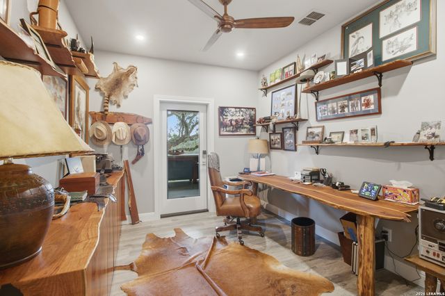 356 CREEKWOOD DR, Bandera, TX 78003