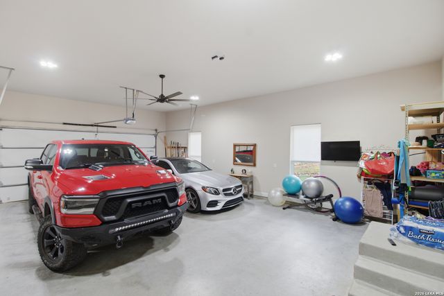 356 CREEKWOOD DR, Bandera, TX 78003