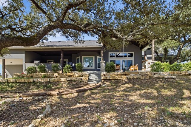 356 CREEKWOOD DR, Bandera, TX 78003