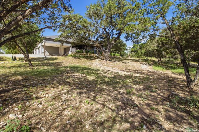 356 CREEKWOOD DR, Bandera, TX 78003