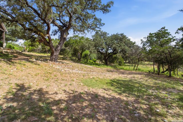 356 CREEKWOOD DR, Bandera, TX 78003