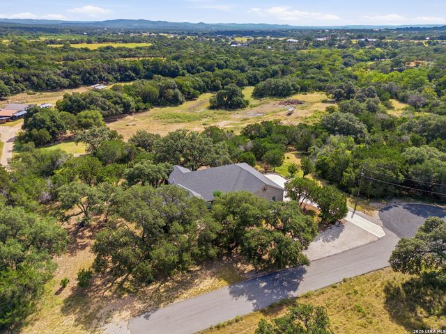 356 CREEKWOOD DR, Bandera, TX 78003