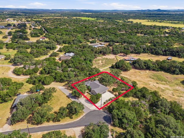 356 CREEKWOOD DR, Bandera, TX 78003
