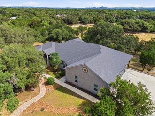 356 CREEKWOOD DR, Bandera, TX 78003